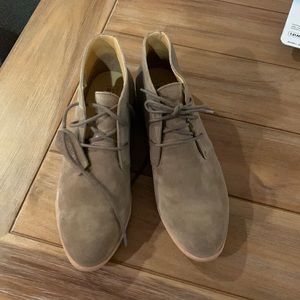 Women’s Clark’s Phenia Desert Boot / Ankle Bootie